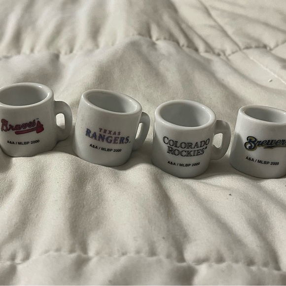 2000 MLB Mini ceramic mugs - set of 15 - Picture 2 of 4